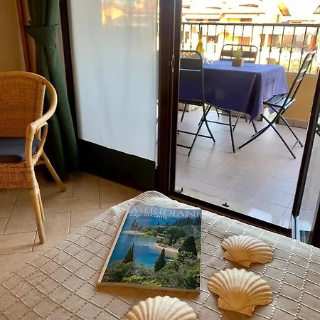 Flower Apt Sirmione